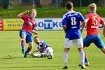 Viktoria Plzeň B (v červených dresech) utrpěla na Chodsku debakl. S Domažlicemi padla vysoko 0:8.