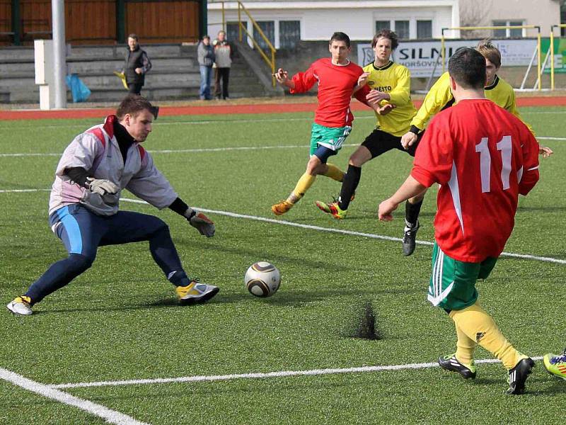 Z turnajového utkání Dynama HT A s Jiskrou Domažlice B.