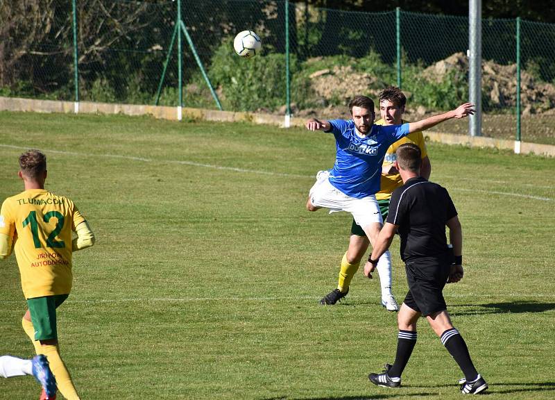 TJ Start Tlumačov (žlutí) vs. TJ Jiskra Domažlice (modří) 1:3.