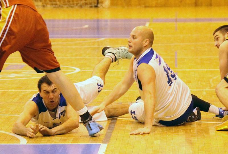 Basketbalisté Jiskry se utkali s lídrem II. ligy z Písku.