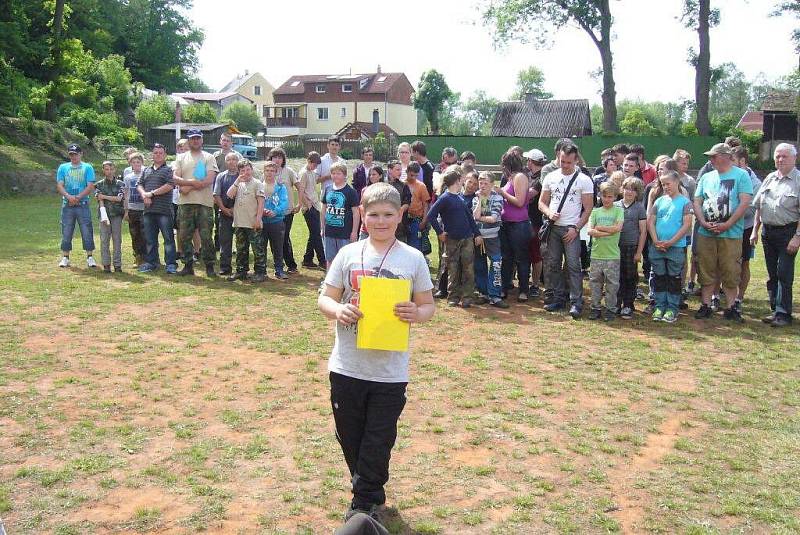 Mladí rybáři z Domažlicka na soutěži v Kynšperku nad Ohří. 