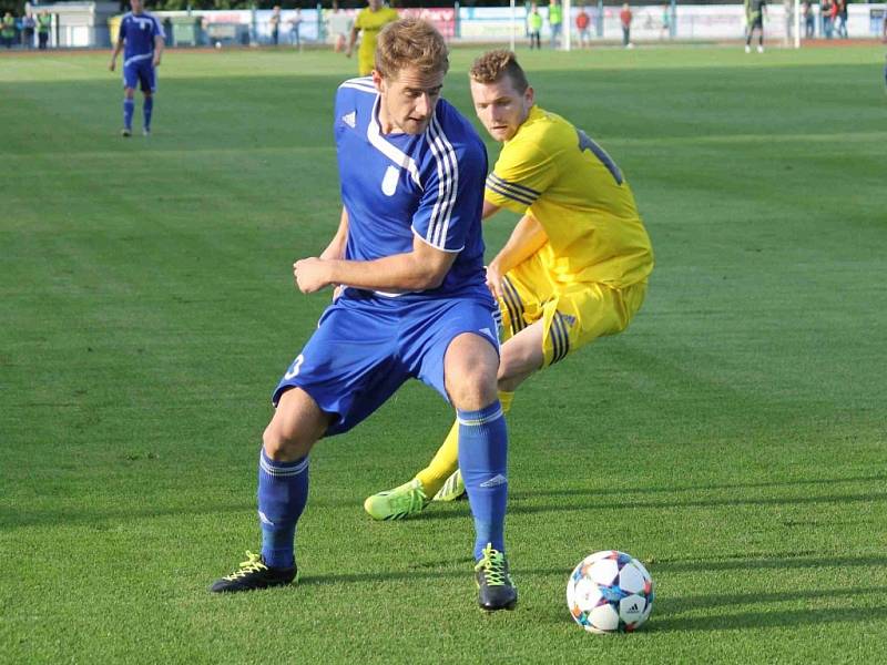 Třetiligové derby mezi FK Tachov a Jiskrou Domažlice.