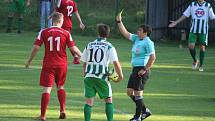 Sokol Osvračín (v červeném) - Slovan Kvíčovice (v bílozeleném) 3:1.