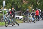 Desítky motocyklů se sjely na třetí Mopedscuk do Rybníku