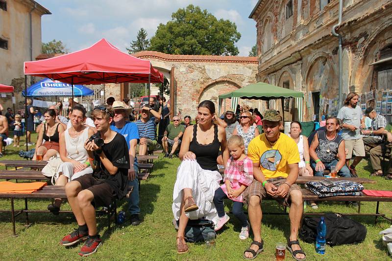 Jedenáctý ročník country festivalu na zámku v Čečovicích.