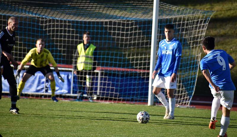 13. kolo KPM: Jiskra Domažlice B (modří) - Rapid Plzeň 4:1.