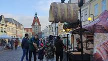 Jednodenní Vánoční trhy v Domažlicích přilákaly v sobotu 18. prosince spoustu návštěvníků. Lidé zavzpomínali i na Havla, který zemřel přesně před deseti lety.