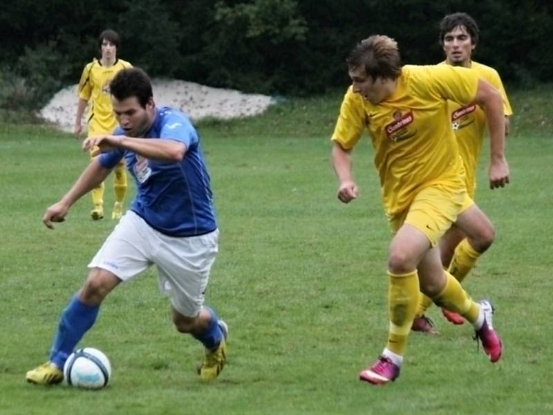 Další fotbalové chodské derby. Tlumačov vs. Milavče.