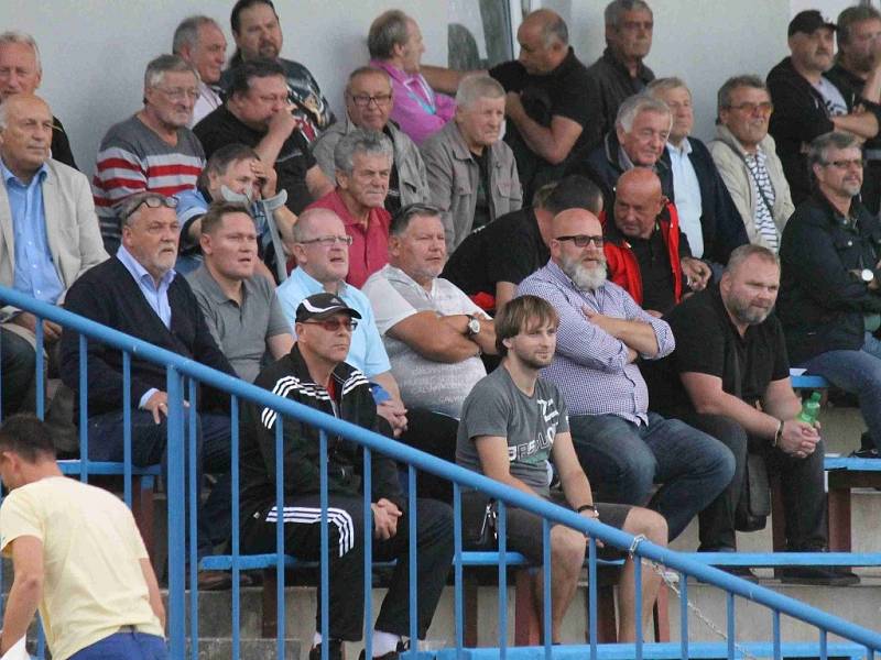 Třetiligové derby mezi FK Tachov a Jiskrou Domažlice.