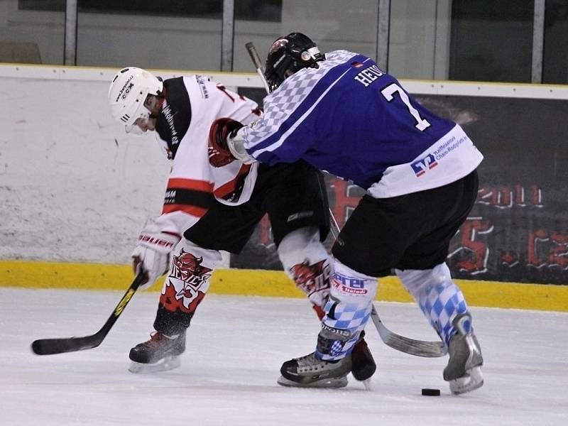 Ve šlágru 9. kola Domažlické NHL na sebe narazily dva dosud neporažené týmy, domažličtí AHC Devils a Ice Barons Waldmünchen.