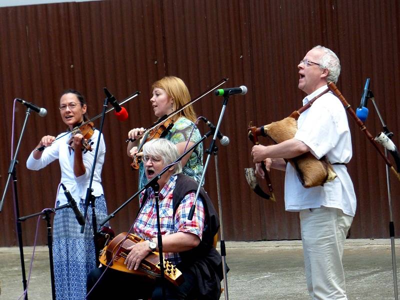 Klenotnicový pořad udělal tečku za svátkem folkloru.