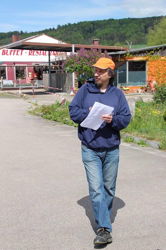 Petiční akce pendlerů v Schafbergu. Iniciátor Ondřej Mottl. Foto: Karl Reitmeier