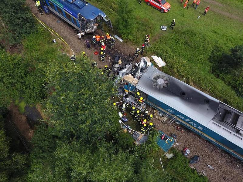 Hasiči zasahovali u železniční nehody u Milavčí.