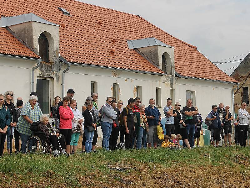 Na Den Českého lesa dorazily stovky návštěvníků. Největší pozornost budil závod chladnokrevných koní.