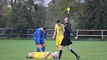 FOTBALOVÁ I.B TŘÍDA: Tatran Chodov (ve žlutém) - TJ Chodský Újezd (v modrém) 2:2 (2:0), na PK 3:4.