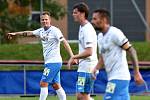 10. kolo FORTUNA ČFL, skupina A: TJ Jiskra Domažlice (na snímku fotbalisté v bílých dresech) - FC Písek 3:0 (2:0).