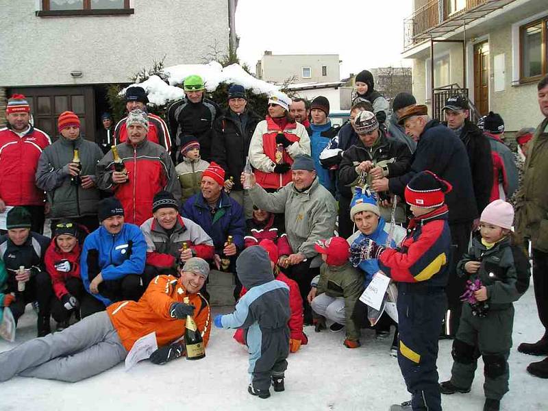 Lyžařský klub Tatran Chodov funguje samostatně pět let. Lyžování má v Chodově téměř šedesátiletou tradici. Foto: archiv LK Tatran Chodov