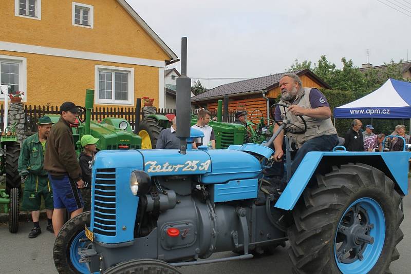 Setkání traktorů v Brnířově 2018.