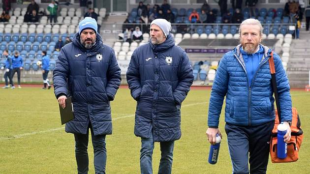 FORTUNA ČFL, skupina A: TJ Jiskra Domažlice (na snímku fotbalisté v bílomodrých dresech) - Bohemians Praha 1905 B 2:0.