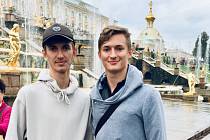 Pěvecké bratrské duo reprezentovalo naši republiku na Mezinárodním folklorním festivalu v Rusku.