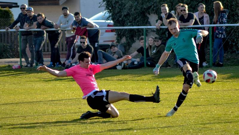 Krajská fotbalová I. A třída: SK Bystřian Kunčice - TJ Lokomotiva Hradec Králové.