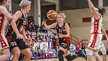 Stříbro hradeckých basketbalistek. Lvice prvenství neobhájily.