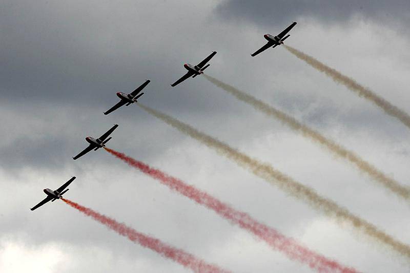 Mezinárodní letecká show CIAF na hradeckém letišti v sobotu 5. srpna 2009.