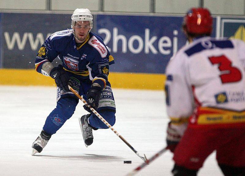 HC VCES Hradec Králové - HC Vrchlabí 2:2 (31. srpna 2010).