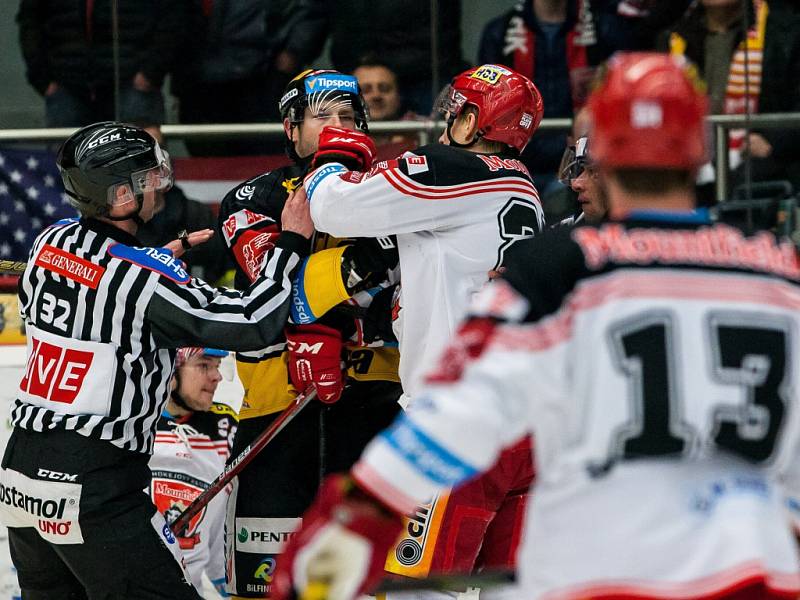 Generali play off hokejové Tipsport extraligy: Mountfield HK - HC Verva Litvínov.