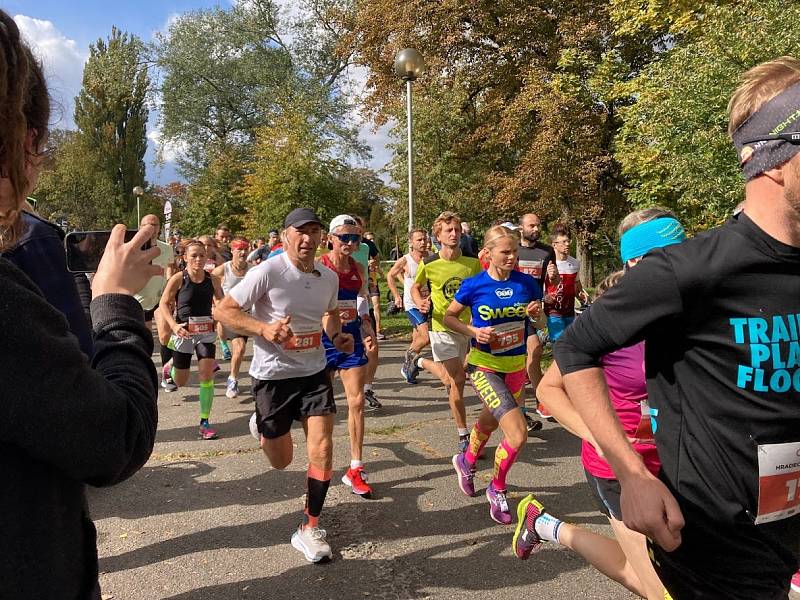 Hradecký maraton a půlmaraton.