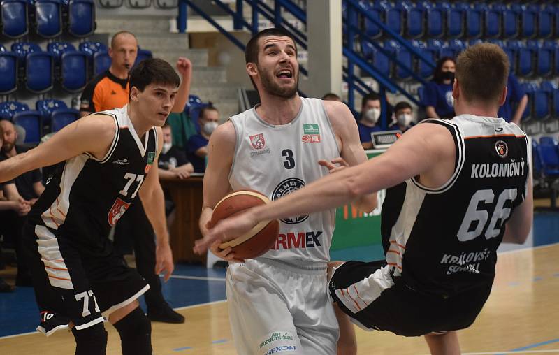 NBL předkolo play-off: Děčín vs. Hradec Králové