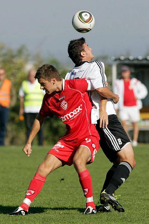 Divizní východočeské derby FC Hradec Králové B - FK Pardubice B.