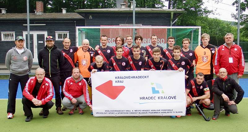 Pozemní hokejisté Slavie Hradec Králové na turnaji v rakouské Vídni.