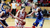 Basketbal žen: Hradecké Lvice x BK CCA Strakonice  - Horáková Eva.