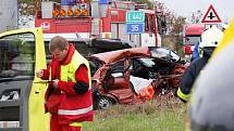 U Všestar na Hradecku došlo 15. října ke kolizi tří osobních vozů. Nehoda si vyžádala dva lidské životy.