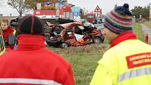 U Všestar na Hradecku došlo 15. října ke kolizi tří osobních vozů. Nehoda si vyžádala dva lidské životy.