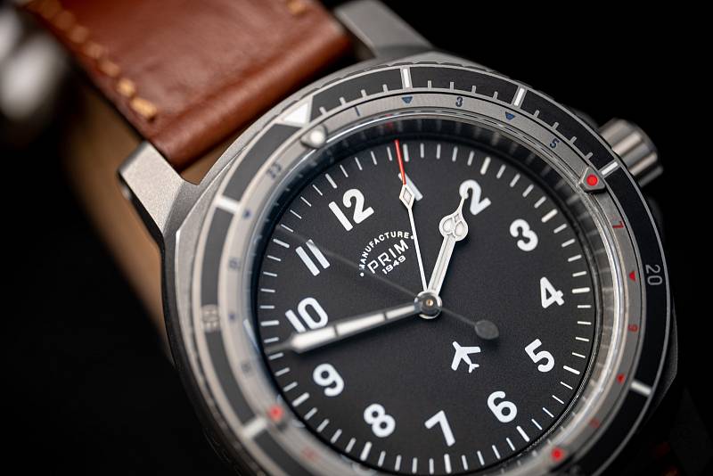 Legendární MiG-15 inspiroval výrobce hodinek. Jsou se čtyřmi ručičkami a bez kompromisů