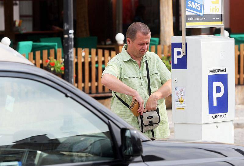 Parkování na Královéhradecku. Atol.