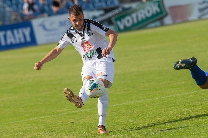 Fotbalová FORTUNA:NÁRODNÍ LIGA: FC Hradec Králové - FC Sellier & Bellot Vlašim.