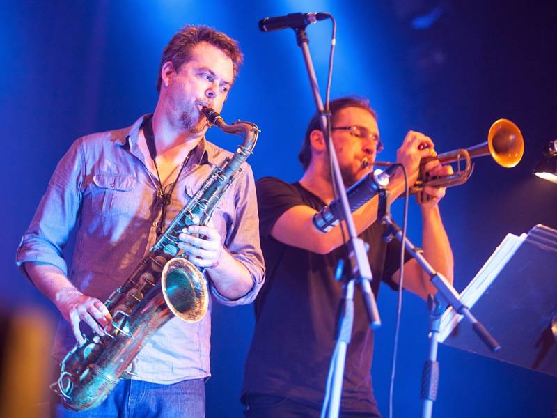 Jeden ze závěrečných koncertů festivalu Jazz Goes to Town - skupina Vertigo v prostorách Filharmonie Hradec Králové.