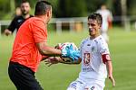 PŘÍPRAVA. Fotbalisté Hradce Králové porazili Štětí 6:1.