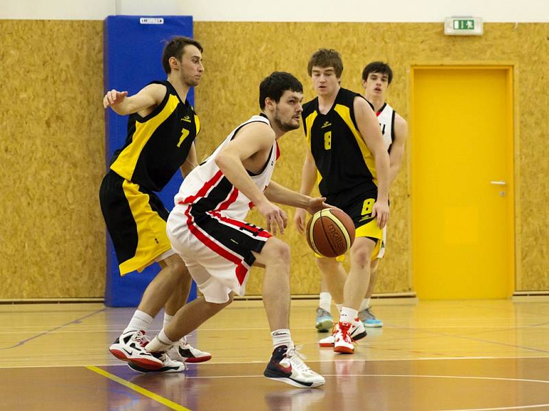 Basketbalová I. liga mužů - 2. čtvrtfinále play off: Sokol Pražské Předměstí Hradec Králové 2 – BC Vysočina Jihlava.