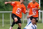 Z divizního utkání FC Hradec B (v oranžovém) vs. Převýšov.