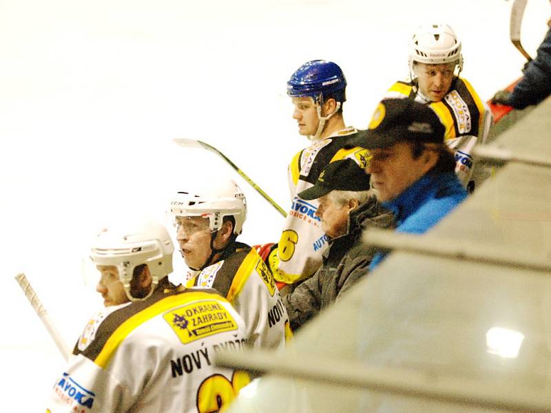 Krajská hokejová liga - čtvrtfinále play off: Stadion Nový Bydžov - HC Jičín.