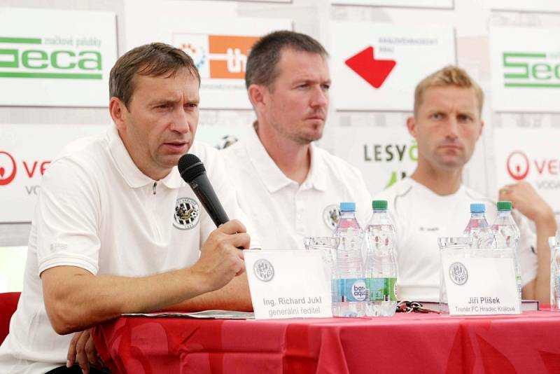 Z předsezonní tiskové konference prvoligového fotbalového klubu FC Hradec Králové.