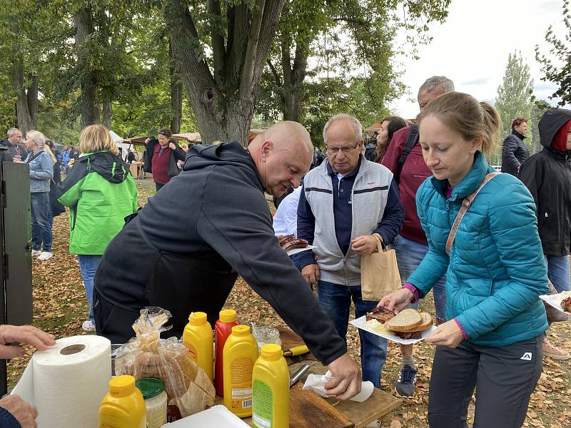 Královéhradecké dožínky se úspěšně vrátily do Šimkových sadů.