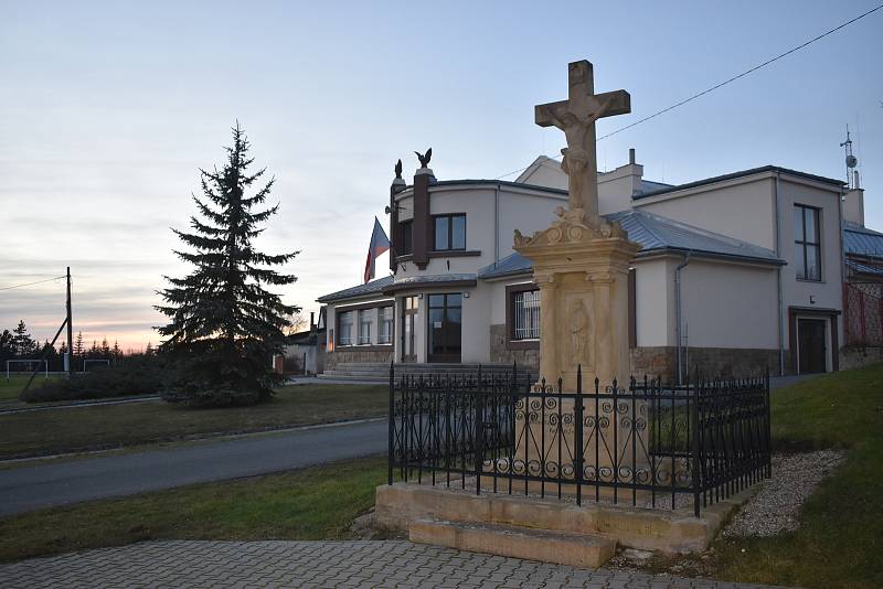 Ve vsi na okraji Jičínska dostal Andrej Babiš víc než 67 procent hlasů.