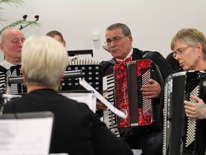 Poslední koncert orchestru Akordeon v hotelu Tereziánský dvůr v Hradci Králové.