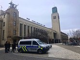 Čtenáři Deníku se v anketě shodují, že se bezpečně necítí na hradeckém hlavním nádraží.