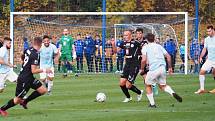 3. kolo MOL Cupu: FK Chlumec nad Cidlinou (ve světlém) - FC Hradec Králové 0:4.